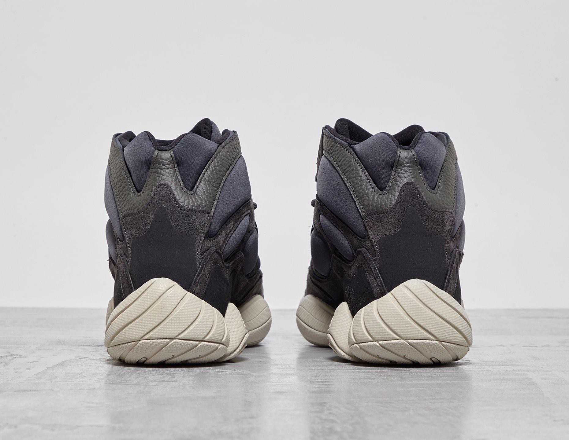 Black Market on Yeezy 500 Salt available